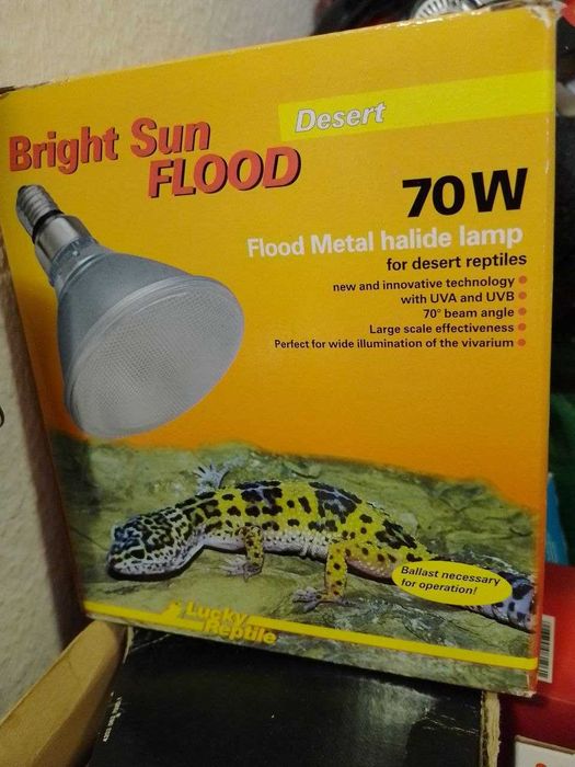 Лампа для хладнокровных. змей 70 Вт Sun Flood из ГЕРМАНИИ