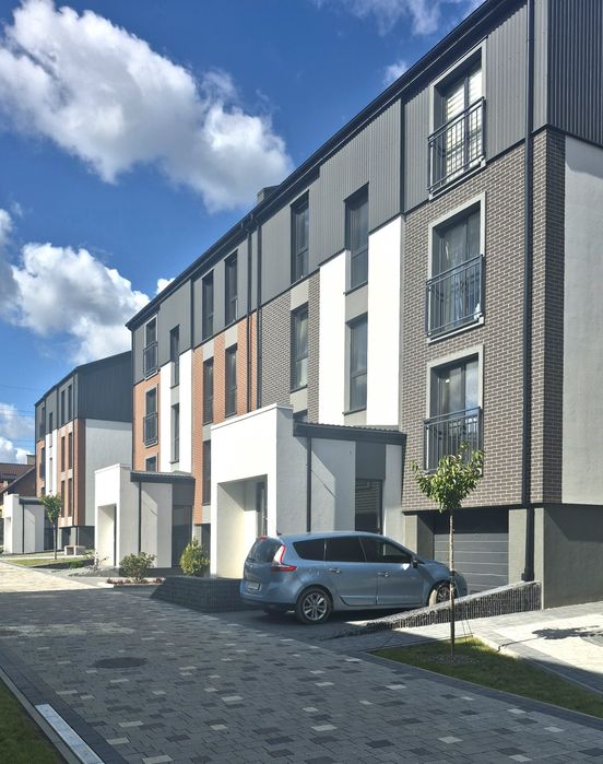 Продаж 1 кім. квартира 44м тераса 40м зданий новобуд Львів Винники.