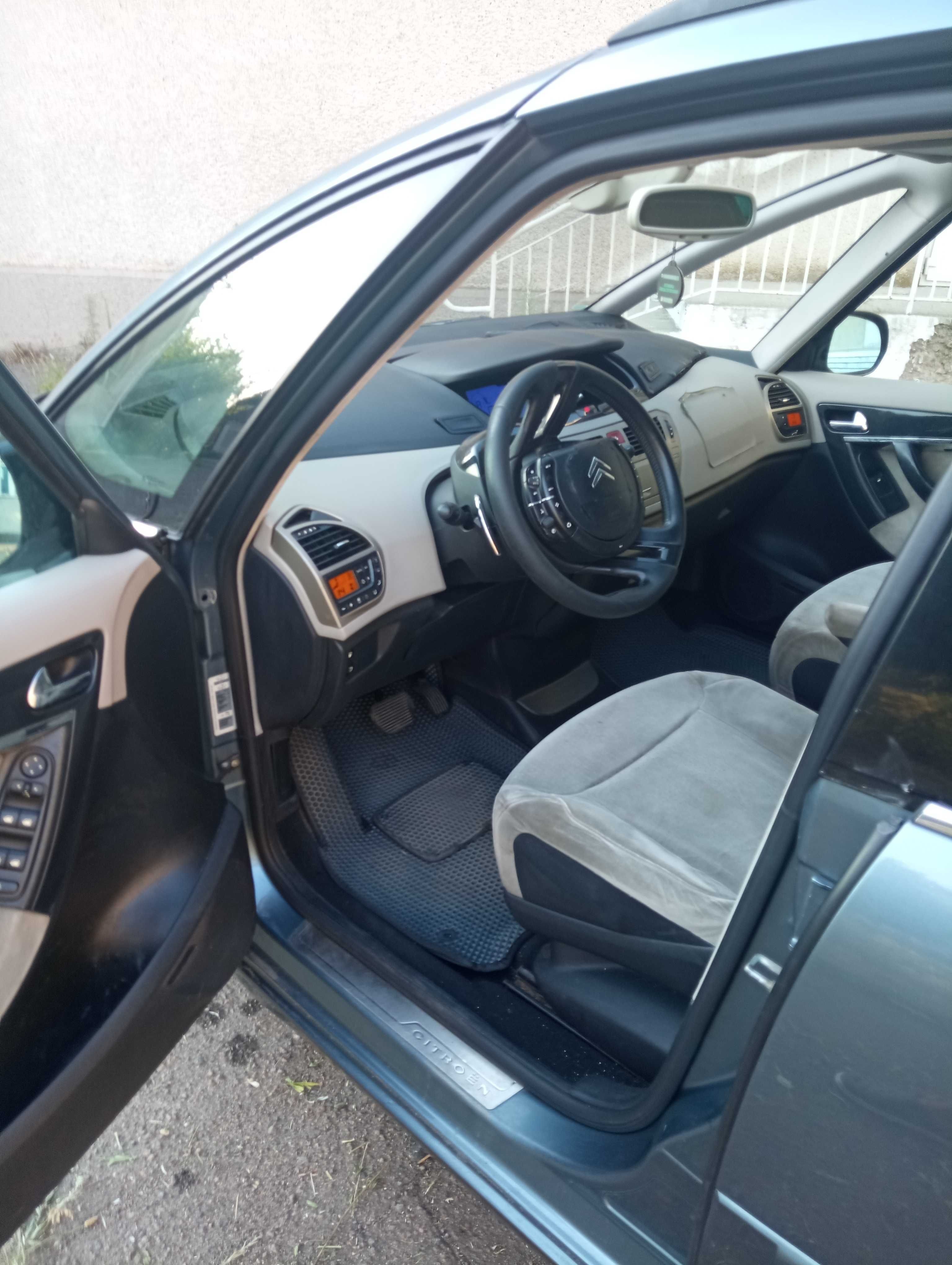 Продам Citroen Grand C4 Picasso
