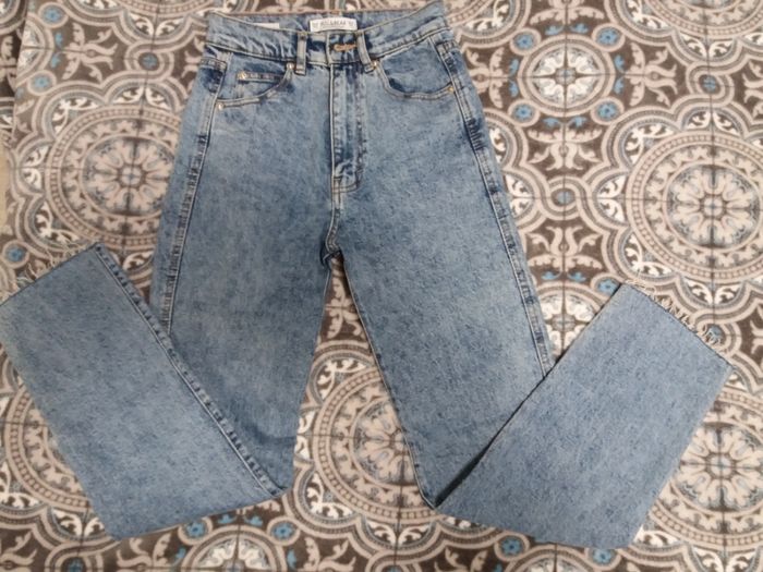Продам джинсы светло голубые Pull&Bear на девочку 12-14 лет, 158-164