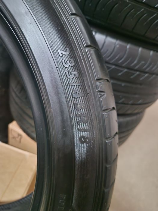 Шины Dunlop 235/45/18