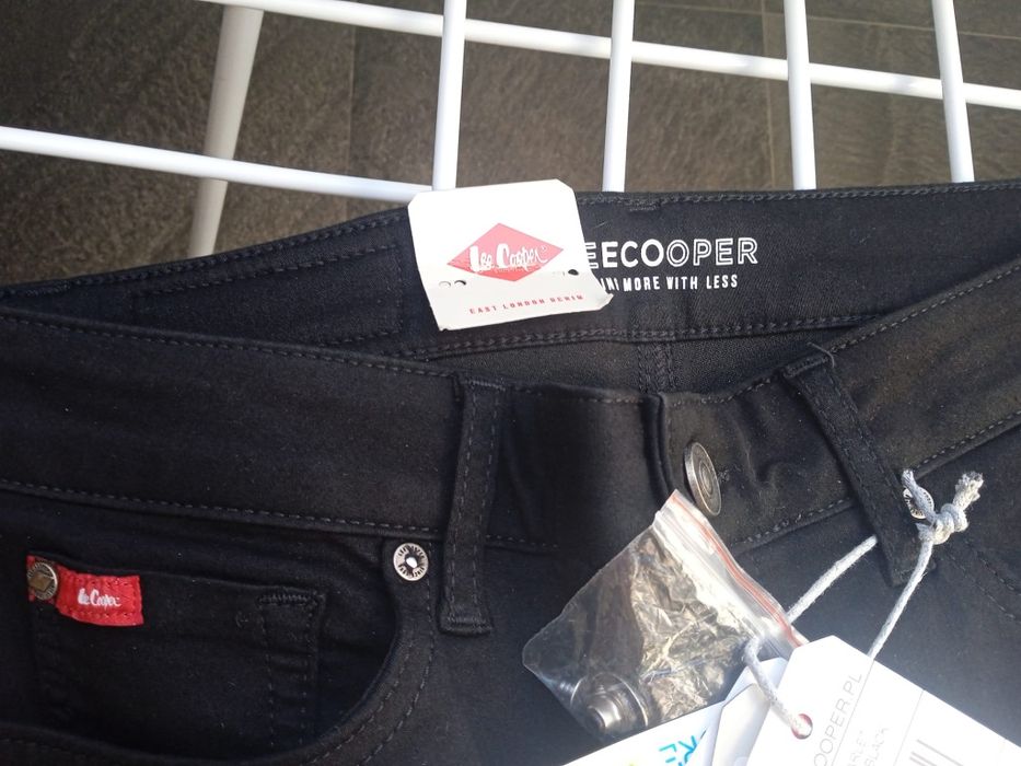 Spodnie damskie czarne Lee Cooper 30/28 NOWE