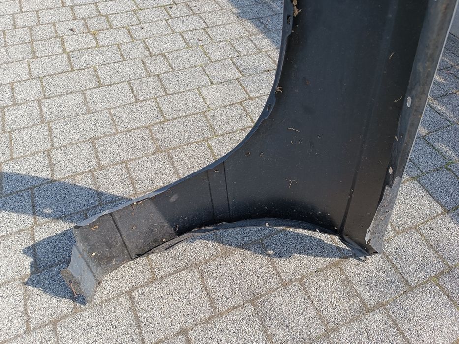 Opel Omega A 86-93 - Błotnik prawy przód Nowy