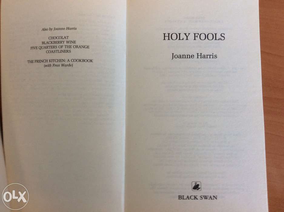 Книги в оригинале. Английский. Joanne Harris 'Holy fools'