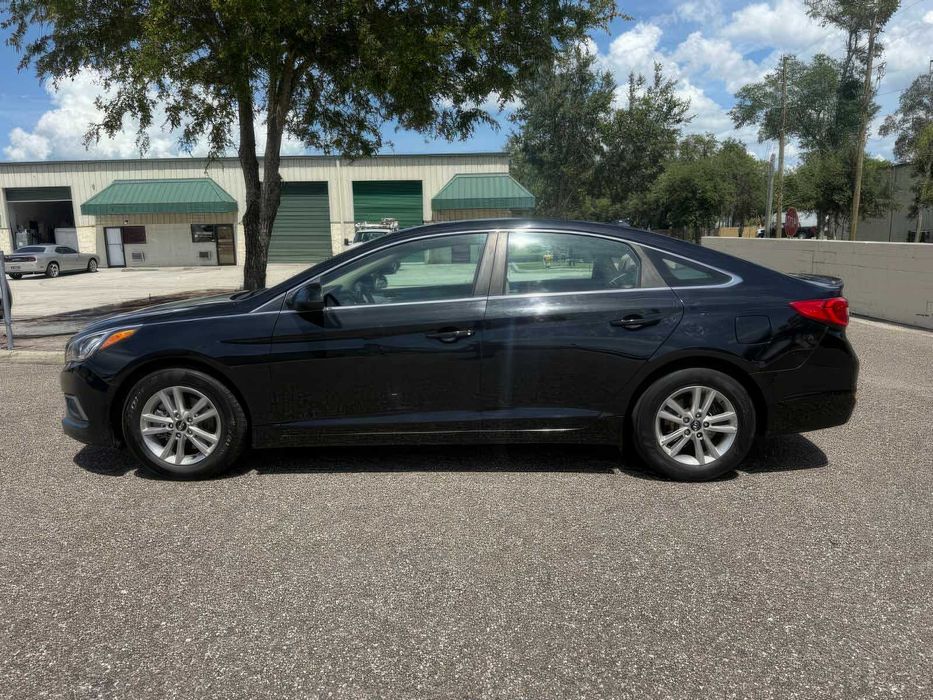 Hyundai Sonata SE      2017