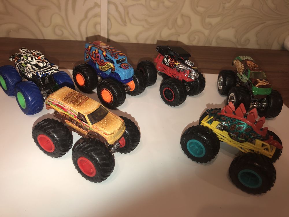 Машинки Monster Truck, 24 шт.