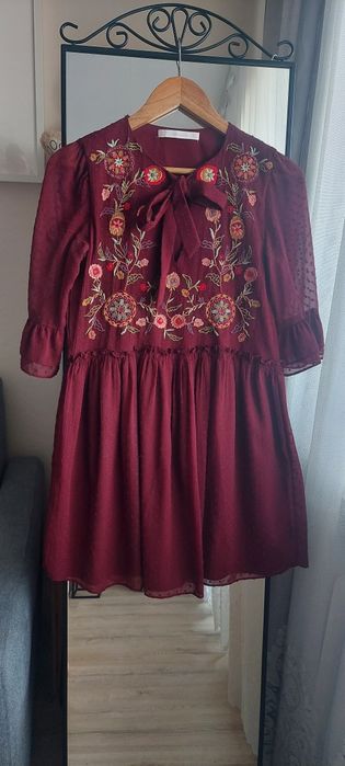 Elegancka bordowa sukienka mini rozkloszowana Zara S 36 hafty wzory