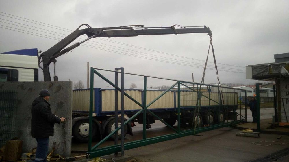 Грузоперевозки машинами с краном-манипулятором и длинномерами 22 тонны