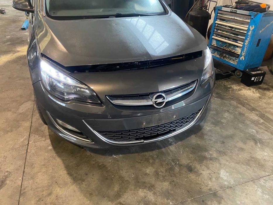 Розборка, шрот, запчастини Opel Astra J Hatchbak A17DTC