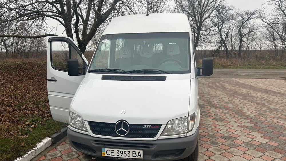 Мерседес Спрінтер 221