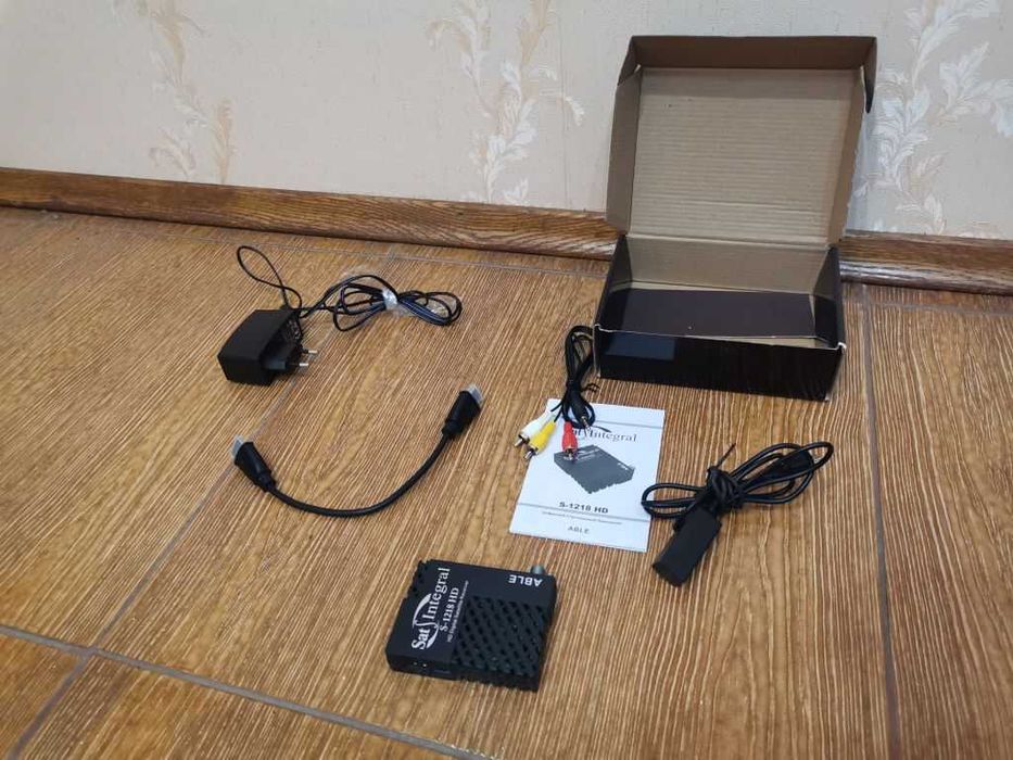 Приставка тюнер спутниковый Sat Integral S-1218HD
