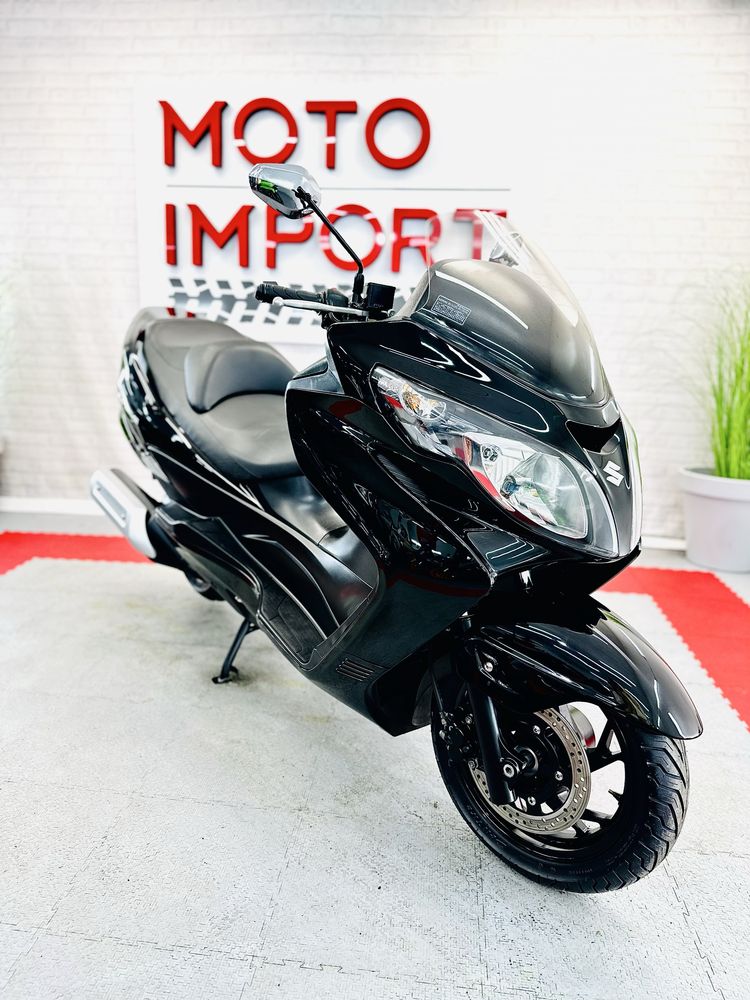 скутер Suzuki Skywave 250 в ідеальному стані тільки з Японії