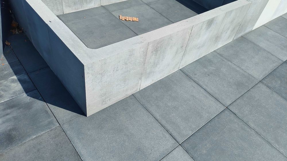 Donica doniczka betonowa kwietnik klomb donice beton palisada obrzeże