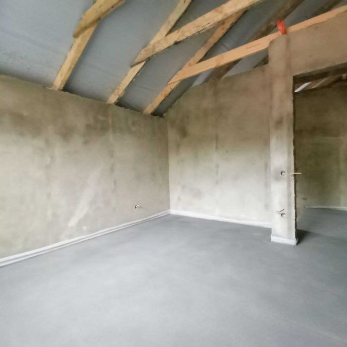 Продаж 2 поверхового будинку з опаленням і ділянкою на 5 соток