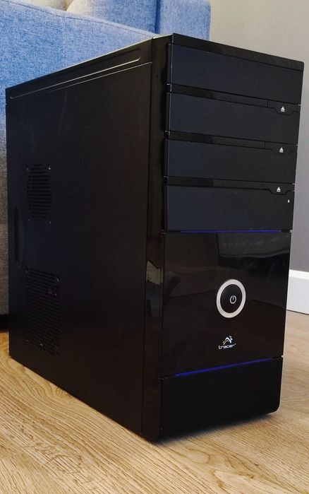 Komputer stacjonarny  Procesor: Intel i5-6600 - bardzo dobry stan