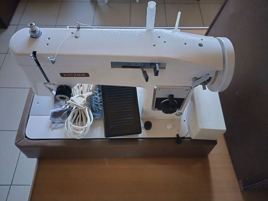 Maszyna do szycia Łucznik 466