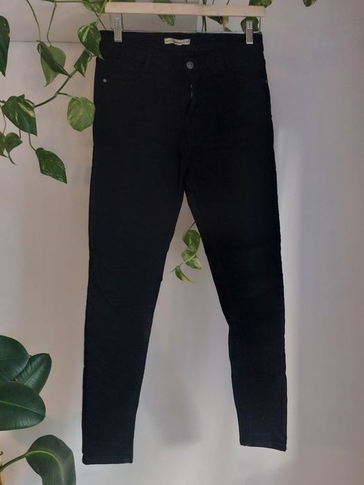Czarne spodnie rurki skinny 40
