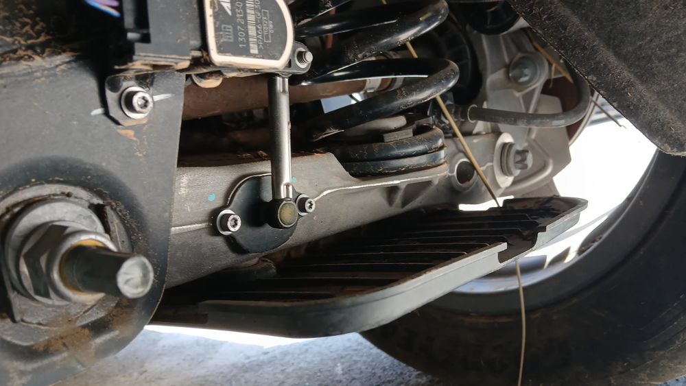 Braço de suspensão trás direito ALFA ROMEO Stelvio (949_)