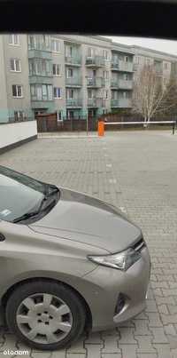Wynajem miejsce parkingowe zewnętrzne Słowackiego