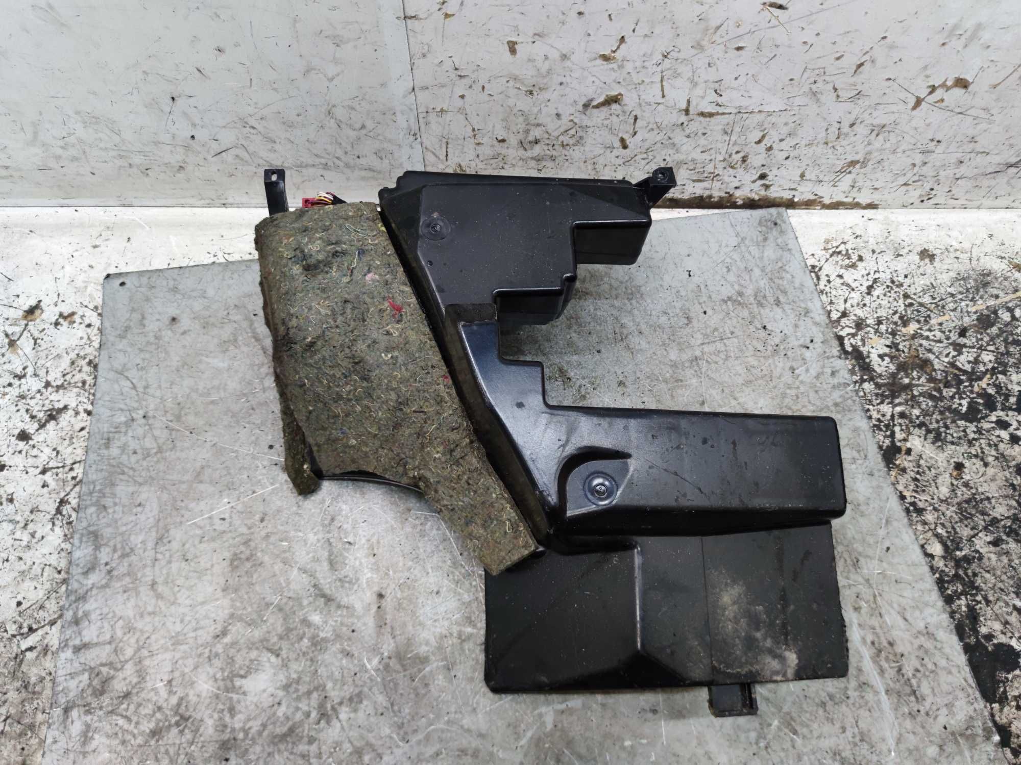 Audi A4 B5 Kombi Avant Subwoofer Głośnik