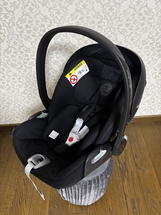 Автокрісло Cybex Cloud T i-size Sepia black чорний з базою Cybex T