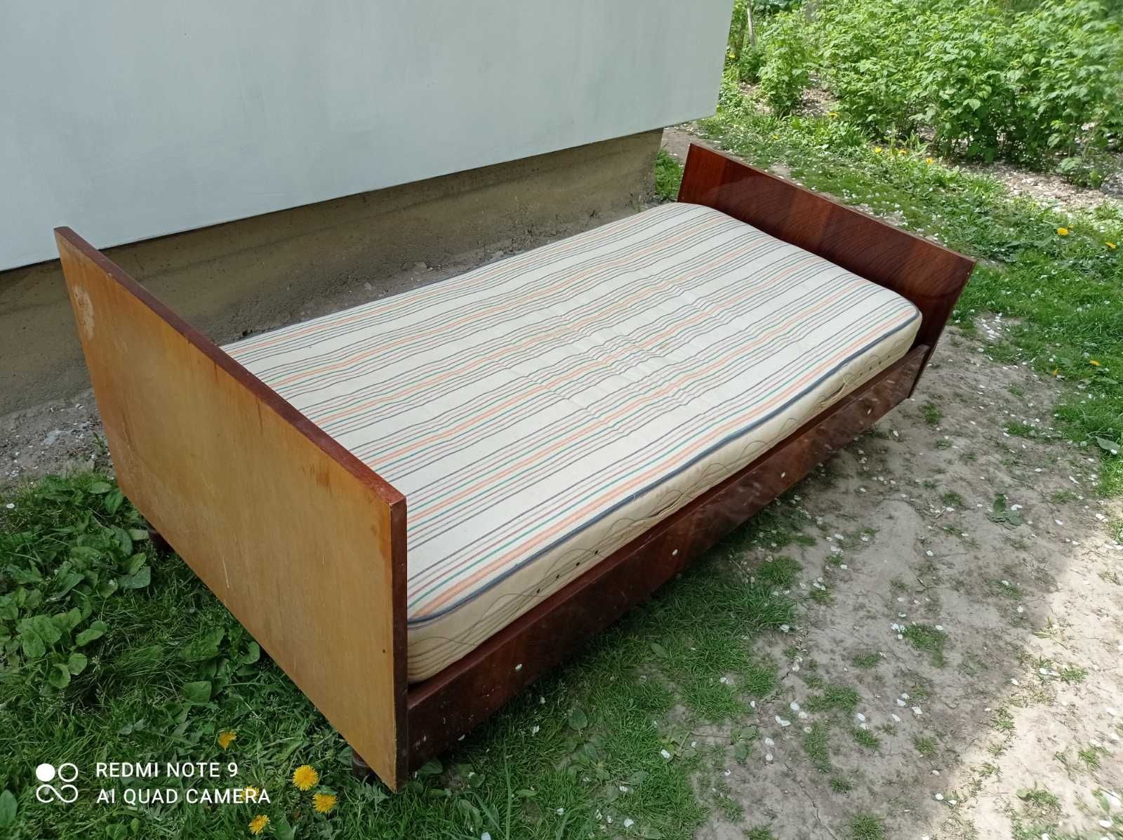 Продам два радянських ліжка