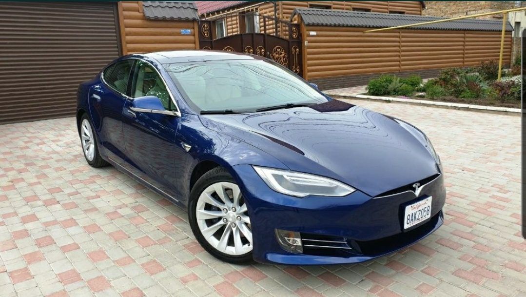 Tesla Model S100D 600км 2017г Новая!