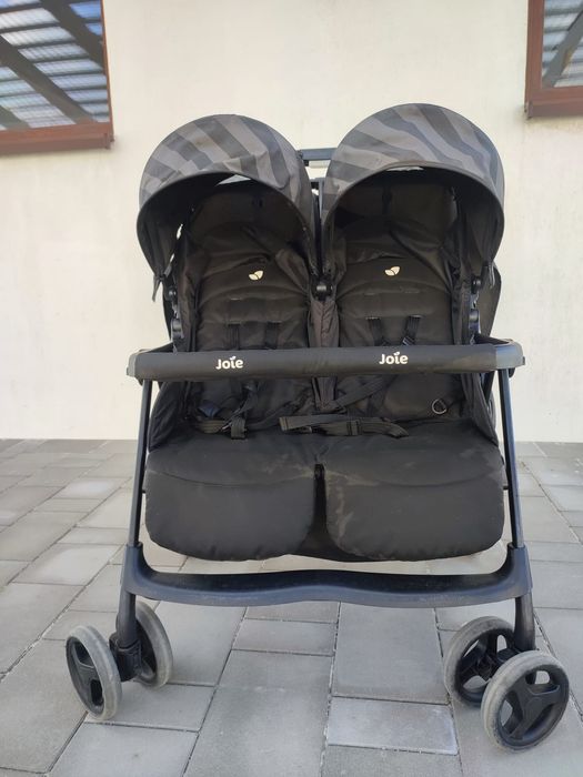 Wózek spacerowy dwuosobowy bliźniak