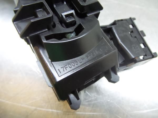 Manípulo do limpa vidros TOYOTA Yaris (_P13_)