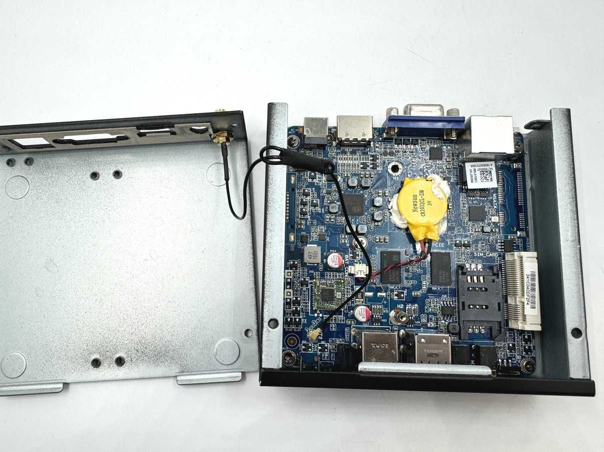 Міні пк SENECA F210 fanless, 4 ядра, 2GB RAM, 64GB SSD, WiFi
