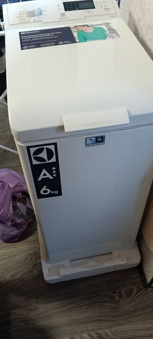 Пральна машина Electrolux на 6 кг EWT1064ILW