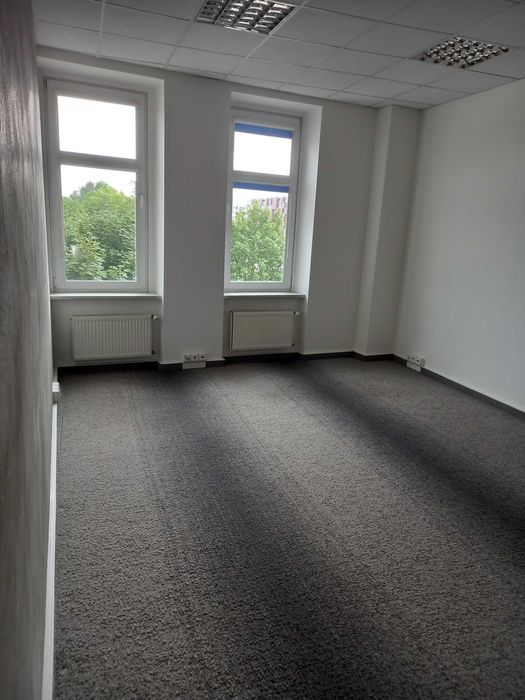 Biuro {~35,5 m2 } przy ul. Legnickiej obok Magnolii.