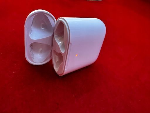 outlet etui ładujące airpods mr8u2ty/a a1938