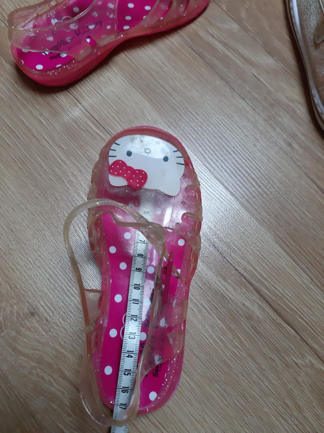 Sandałki Hello Kitty gumowe r. 27
