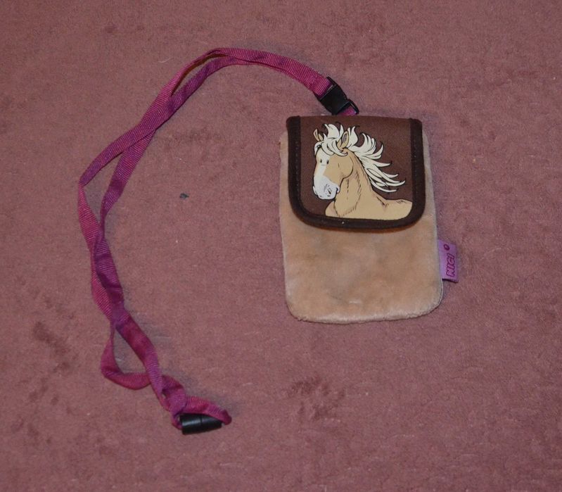 Saszetka dziecięca ,portfelik na szyję z konikiem