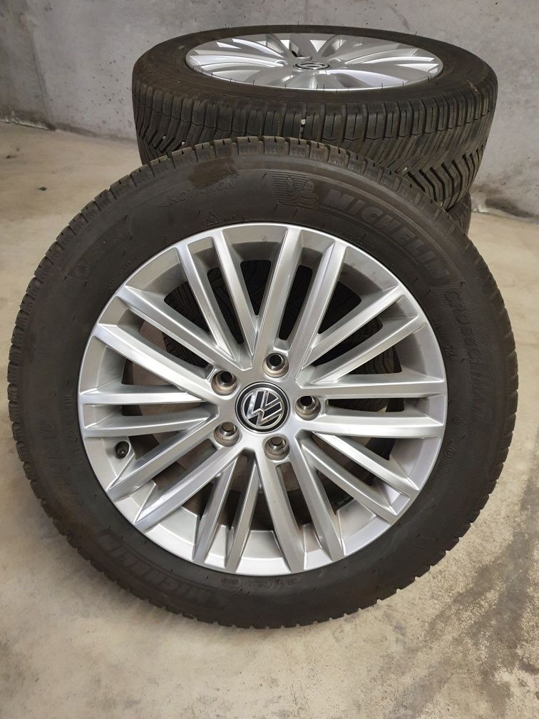 VOLKSWAGEN VW 4 koła felgi 16" opony całoroczne Michelin 205/55R16 5G0