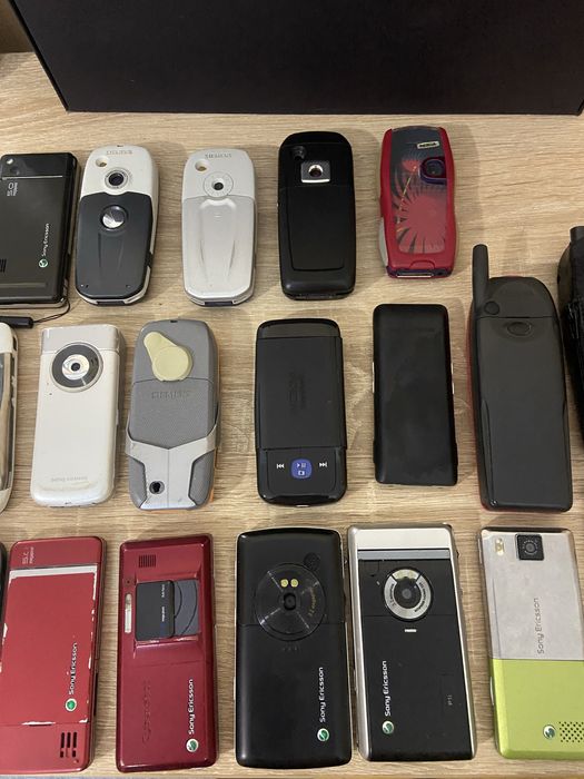 Кнопочные мобильнае телефоны SE, Simens, Nokia