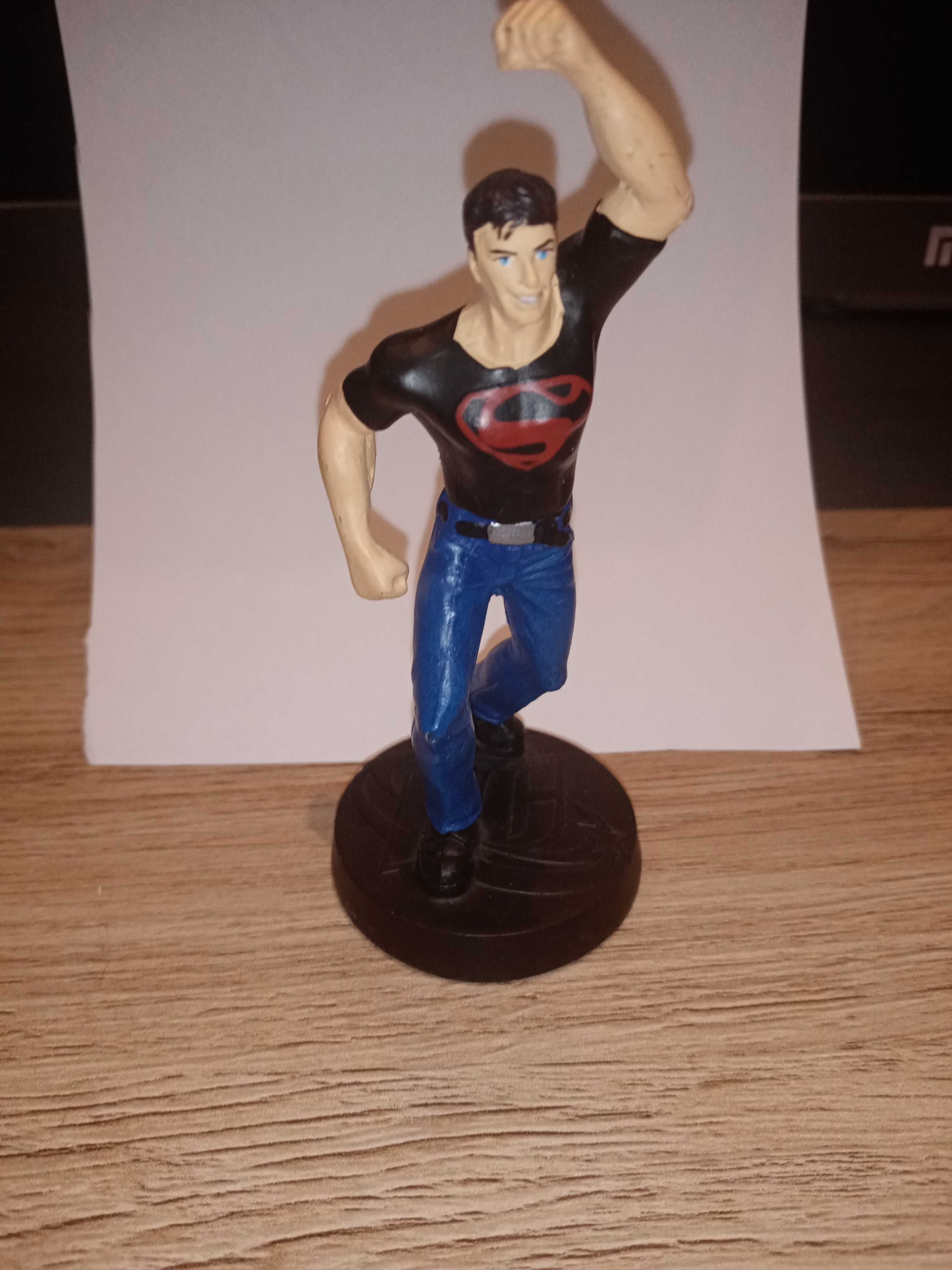 Figurka kolekcjonerska DC  Comics Superboy