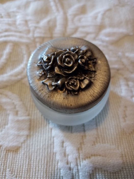 Pequena caixa em vidro/estanho