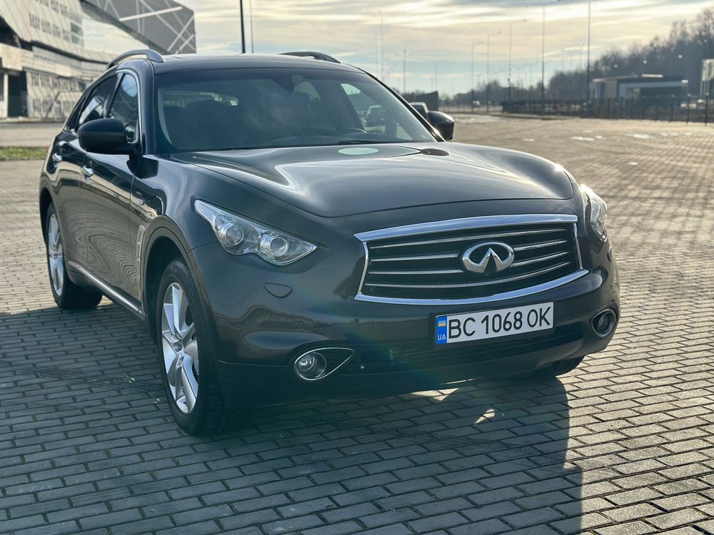 Infiniti fx 30d.