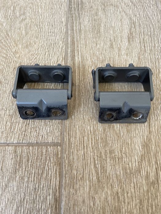 Петля завіси задньої двері кришки багажника Nissan 904006MA0A