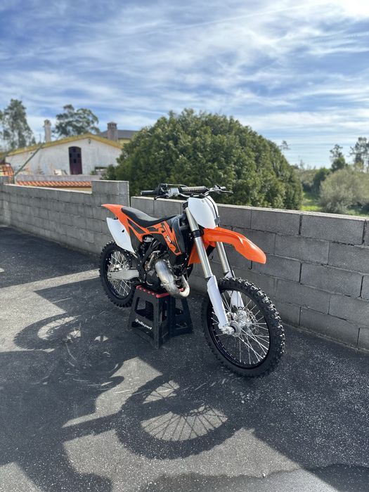 KTM SX 150.