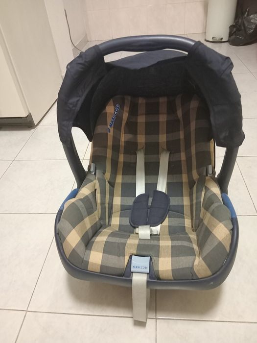 Venfo cadeira  auto tipo bercario  ate 13 kg da marca maxicosi