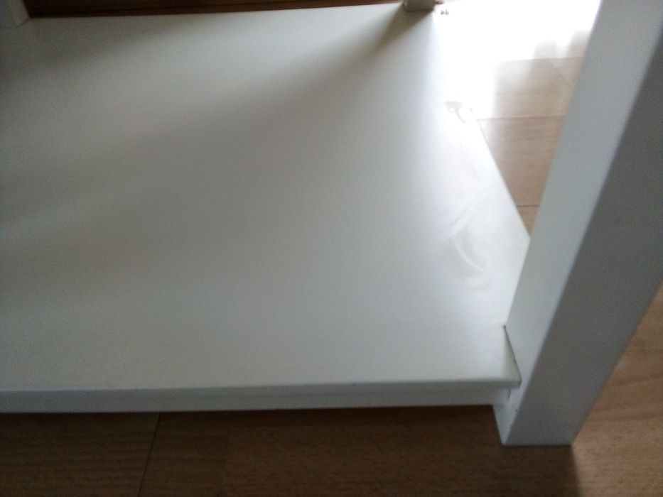 Stolik kawowy drewniany w stylu skandynawskim