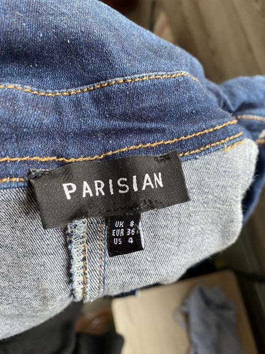 Продам жіночий джинсовий комбінезон.