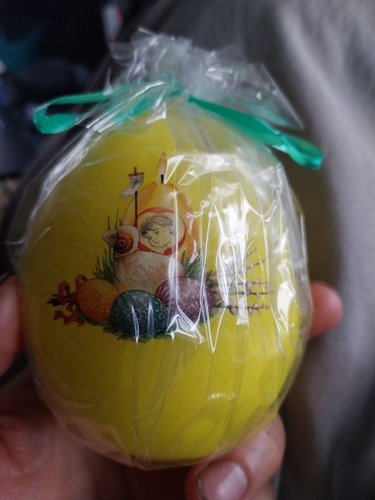 Swieca jajo na swieta.