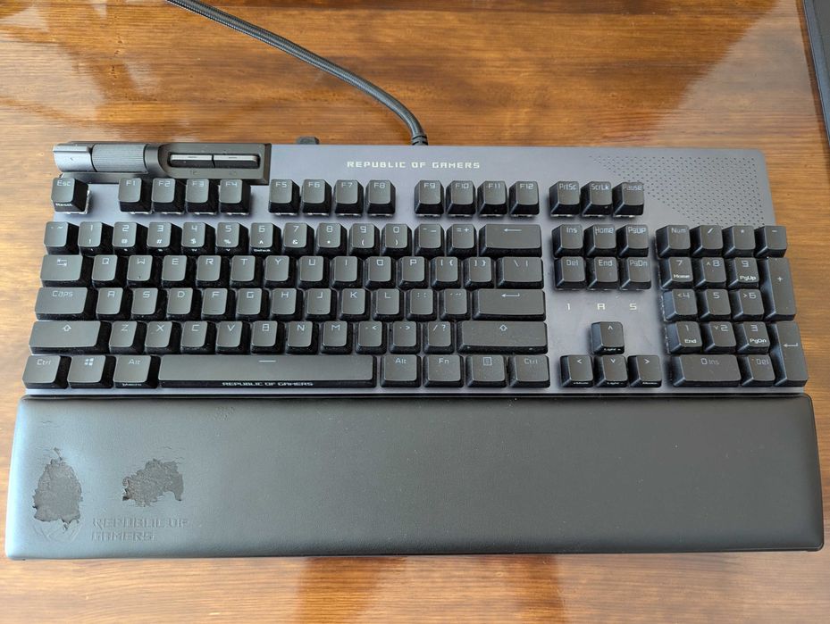 Механічна клавіатура ROG Strix Flare II Animate