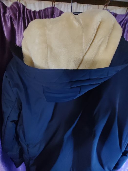 Куртка б/у зима, очень теплая .