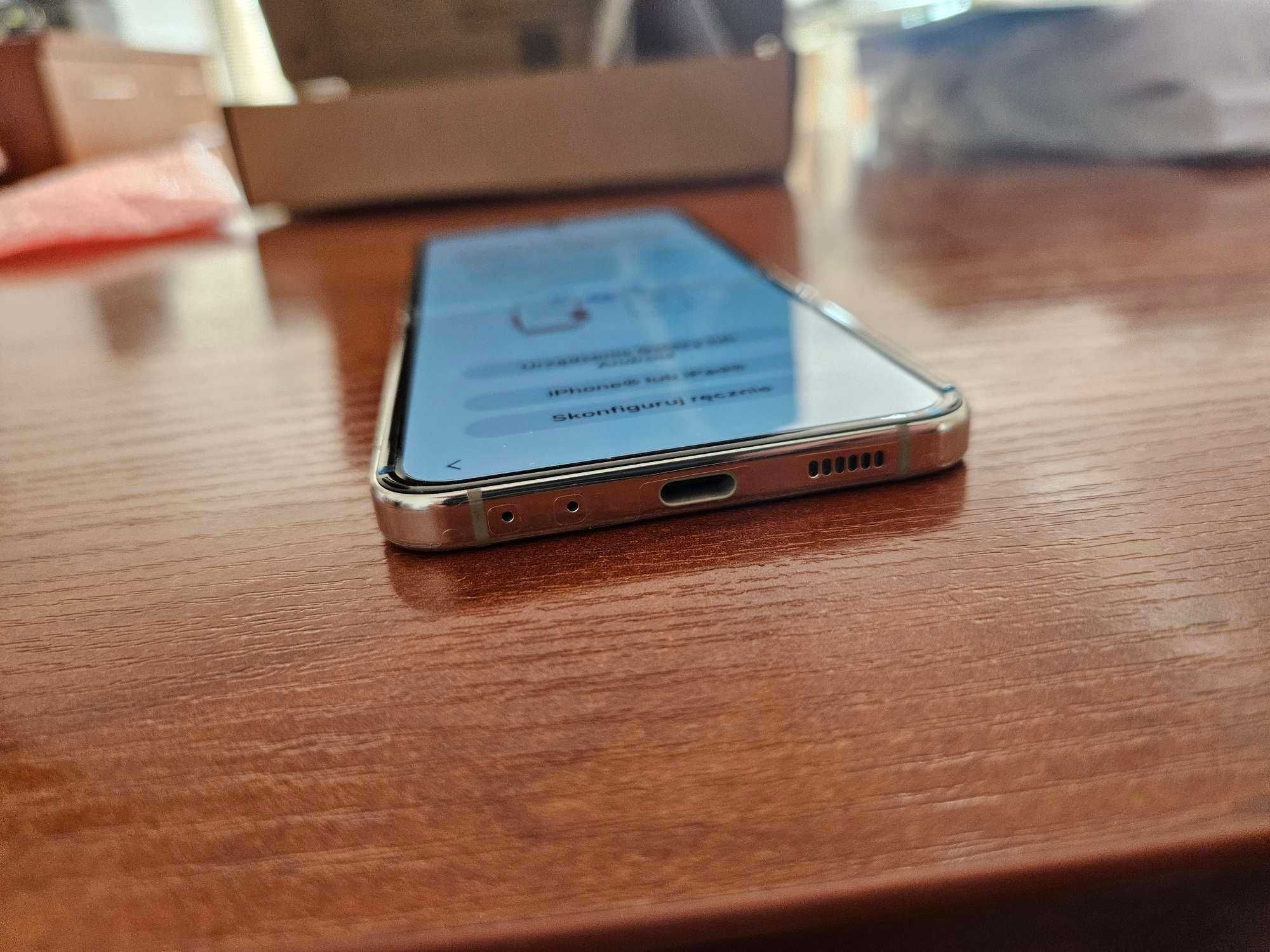 Sprzedam telefon Samsung Galaxy Z Flip 5 8/512GB