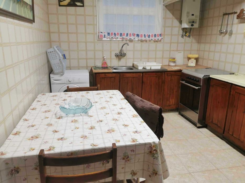 Aluga-se T1 em Ponta Delgada (Arrifes)